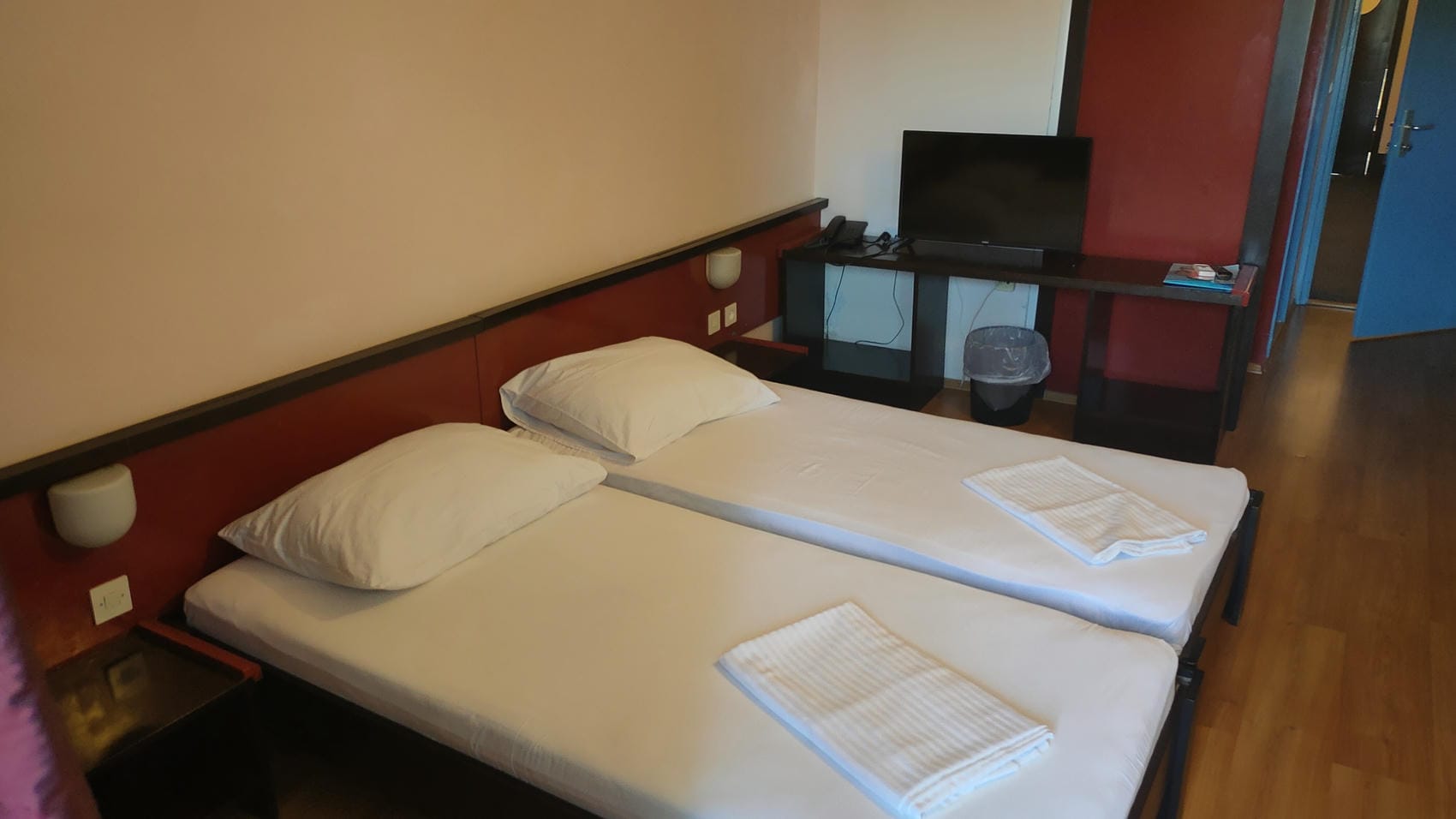 Hotel Issa, Vis