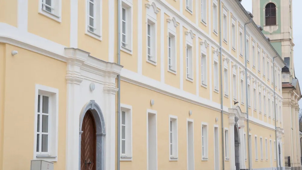 obnovljena zgrada Oružane u Karlovcu