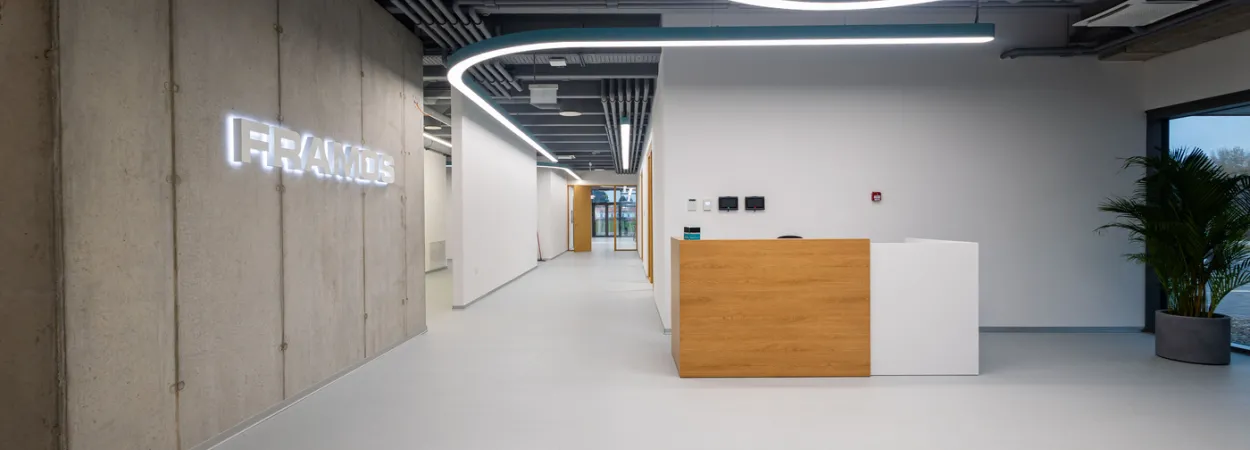 Mapei Mapefloor I 357 ESD sustav poda u interijeru high-tech kamusa Framos
