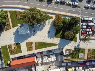Zadarski bedemi, ugodan prostor za šetnju i boravak na otvorenom tokom cijele godine, osmišljen da poveže prolaznike sa zelenilom