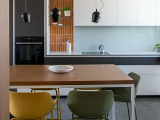interijer stana nakon renovacija, kuhinja i blagovaonica