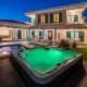 Kuća za odmor koja ima bazen i jacuzzi