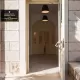 Ulaz u zgradu studija Hotelijerstva i gastronomije u Makarskoj